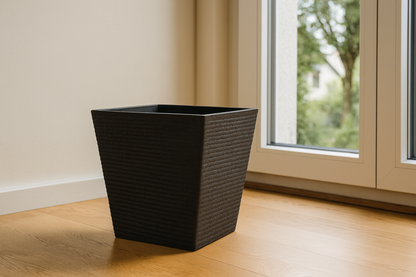 Strukturierter quadratischer Kunststoff-Blumentopf in Steinoptik