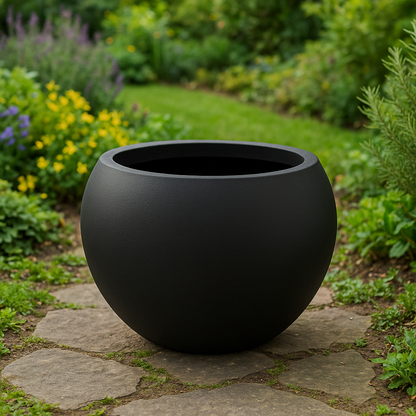 Moderner Blumentopf aus Magnesium mit Kugeln