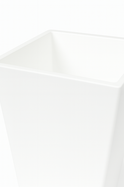 Moderner, konisch zulaufender quadratischer Pflanztopf