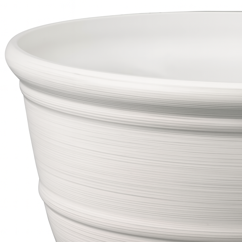 Klassischer weißer Pflanztopf aus Kunstharz