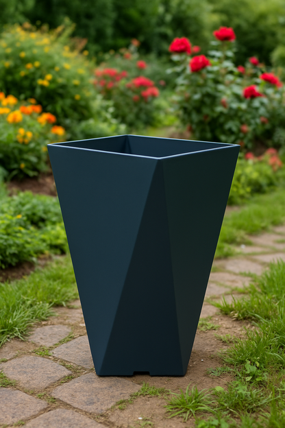 Großer Blumentopf aus Kunstharz