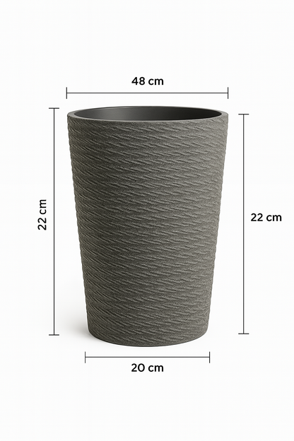 Moderner, strukturierter, hoher Pflanzkübel aus Kunstharz