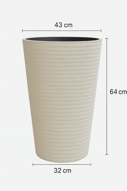 Moderner, strukturierter, hoher Pflanzkübel aus Kunstharz
