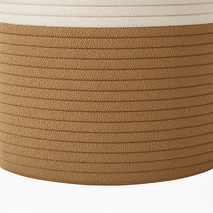 Zweifarbiger, handgewebter Pflanzenkorb