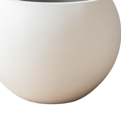 Moderner Blumentopf aus Magnesium mit Kugeln