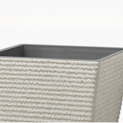 Strukturierter quadratischer Kunststoff-Blumentopf in Steinoptik