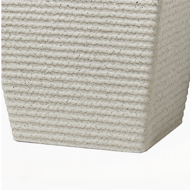 Strukturierter quadratischer Kunststoff-Blumentopf in Steinoptik